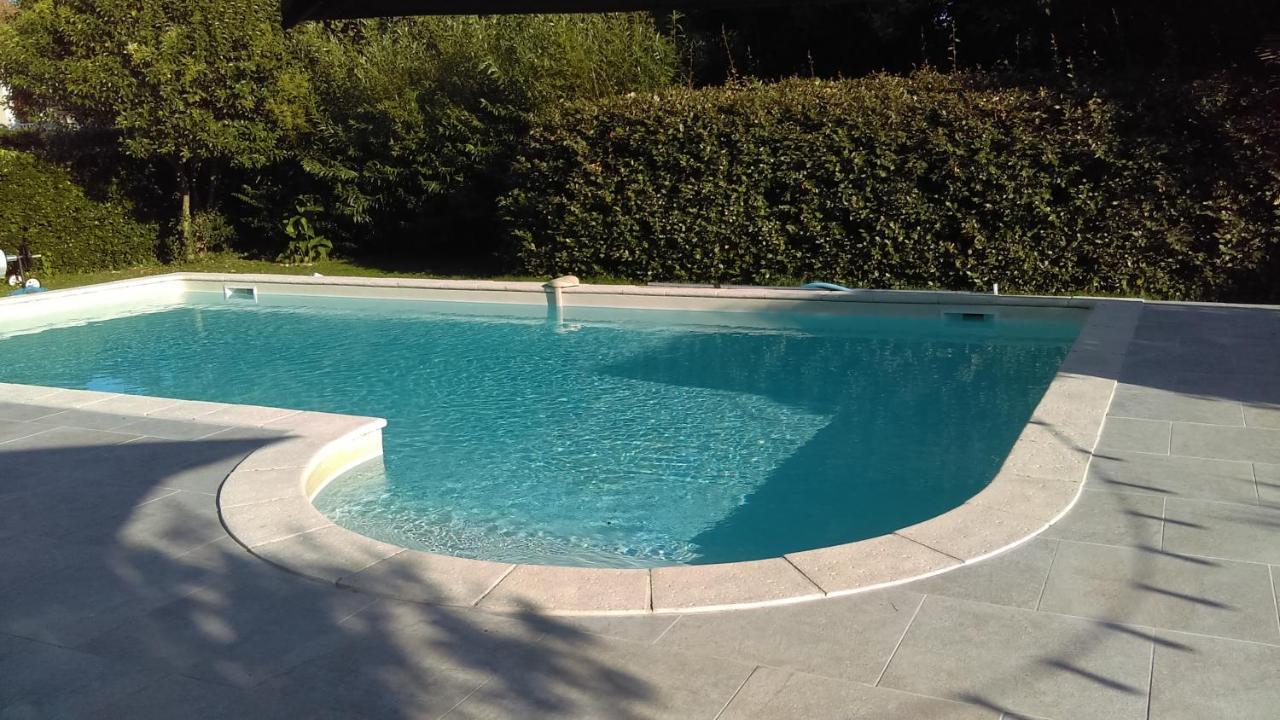 דירות Thouars-sur-Garonne Le Grenier De Gaston מראה חיצוני תמונה